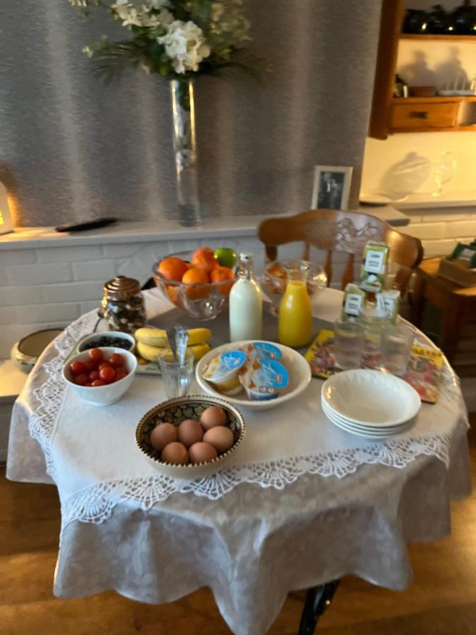 Southend Airport Bed & Breakfast Рочфорд Экстерьер фото