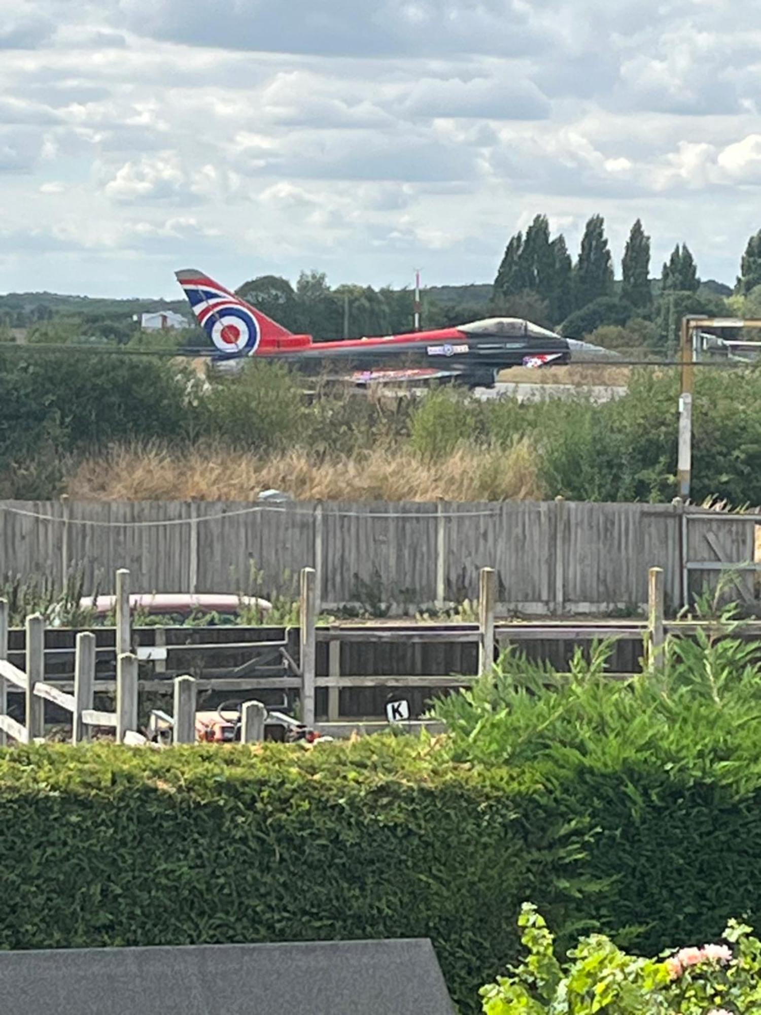Southend Airport Bed & Breakfast Рочфорд Экстерьер фото