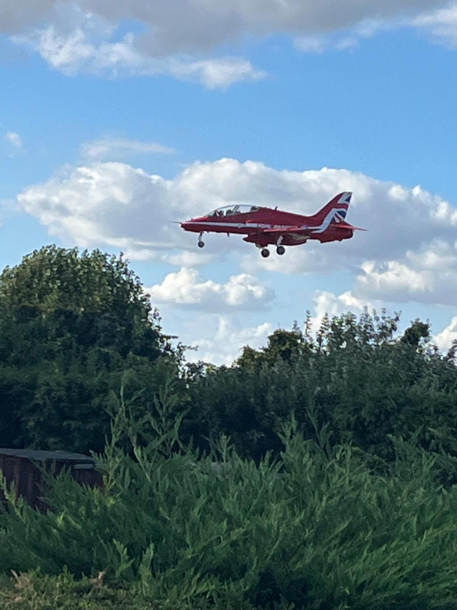 Southend Airport Bed & Breakfast Рочфорд Экстерьер фото