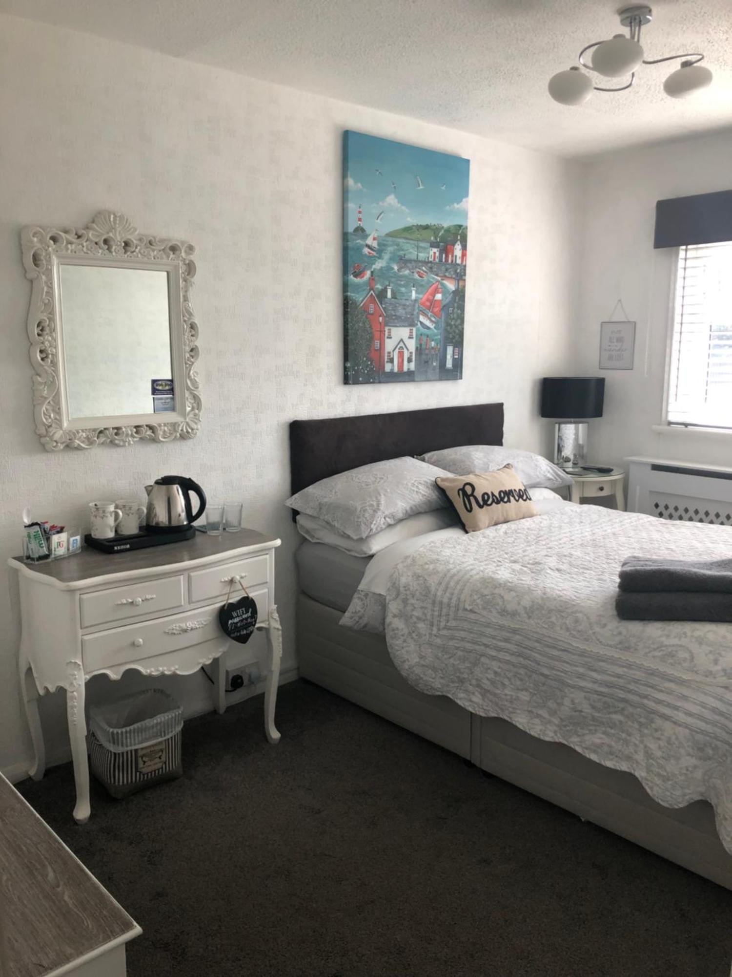 Southend Airport Bed & Breakfast Рочфорд Экстерьер фото