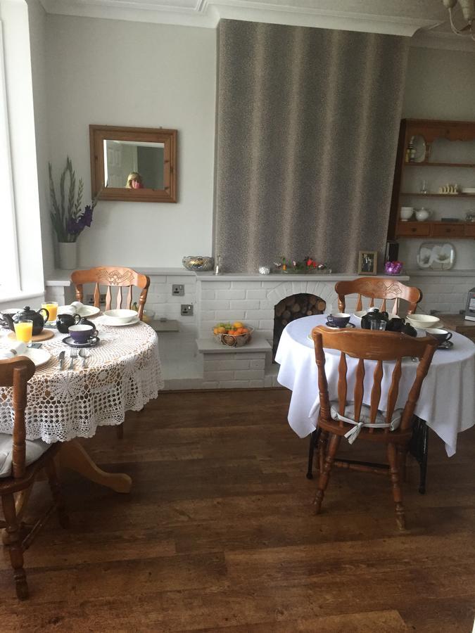 Southend Airport Bed & Breakfast Рочфорд Экстерьер фото